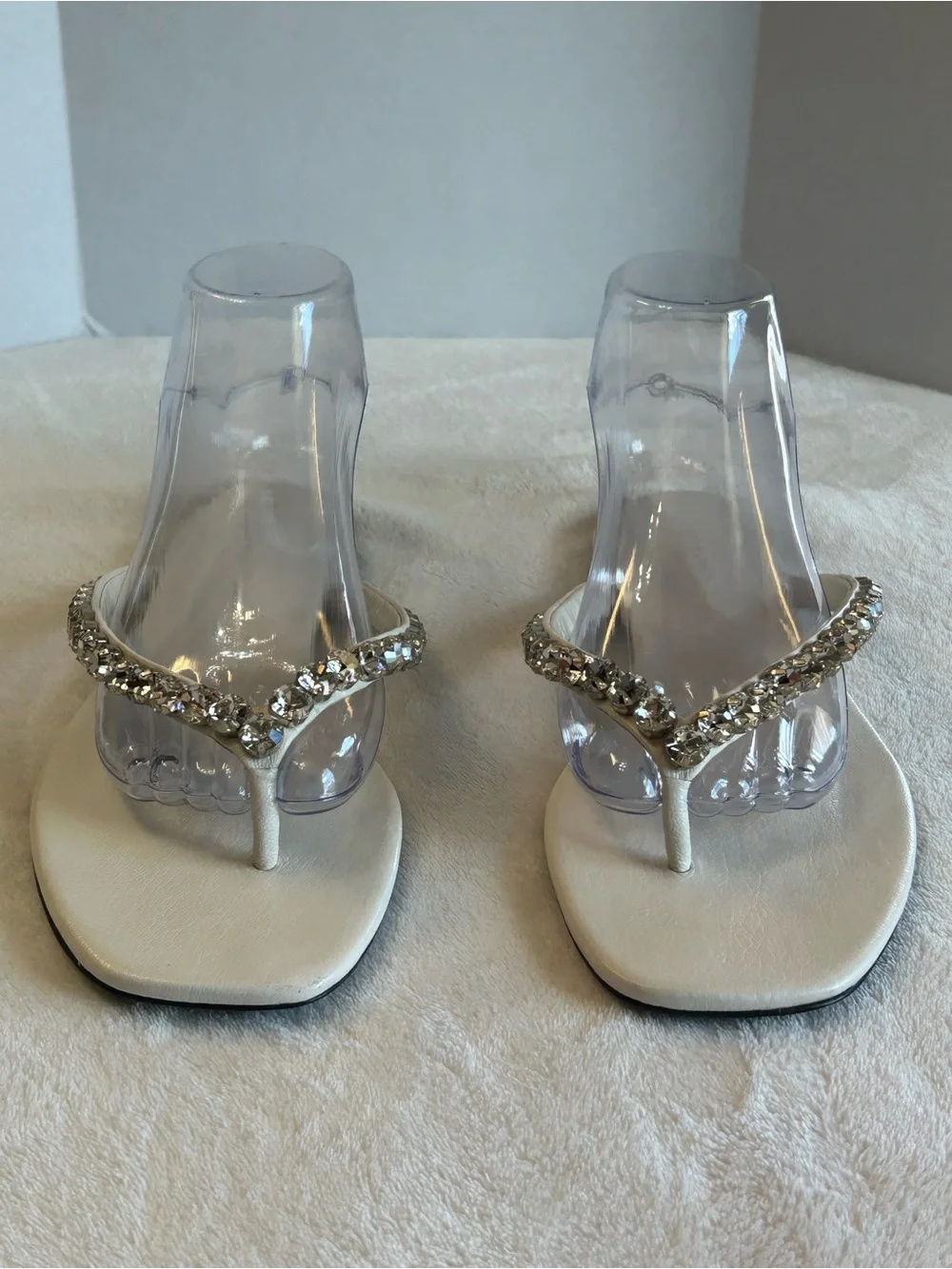Tory Burch Crystal-Embellished White Thong Sandals Ivory Leather Women’s Size 9M